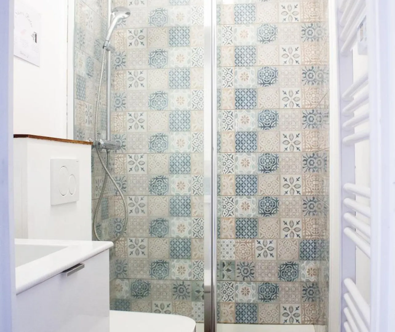 Bright Top Floor Apartment - Batignolles - Montmartre - Metro At 2 Steps Paryż